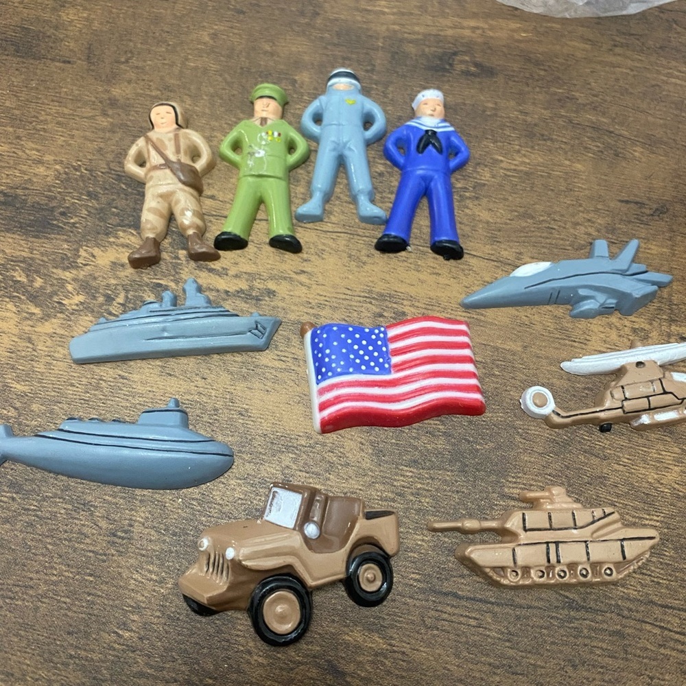 Vintage Patriotic Tin with Military Toy Magnets